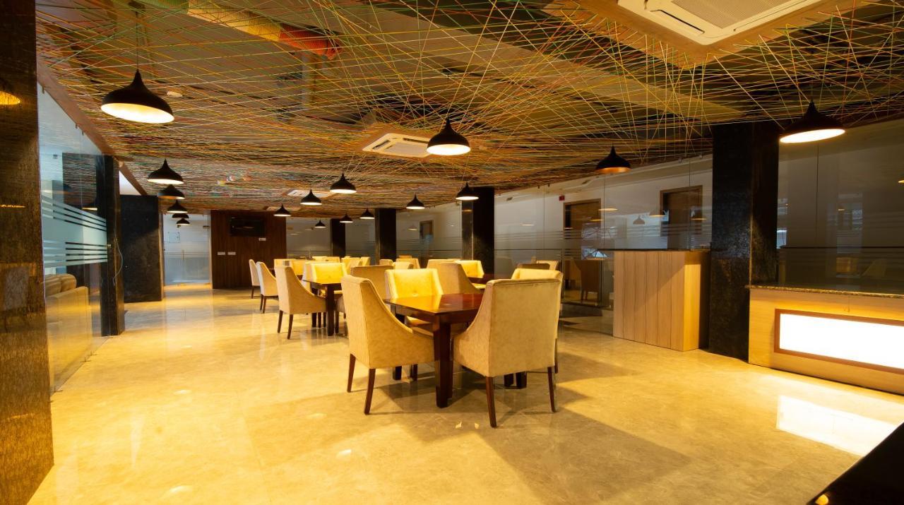 Hotel Stanley By Foxi Group- Near Delhi International Airport Нью-Дели Экстерьер фото