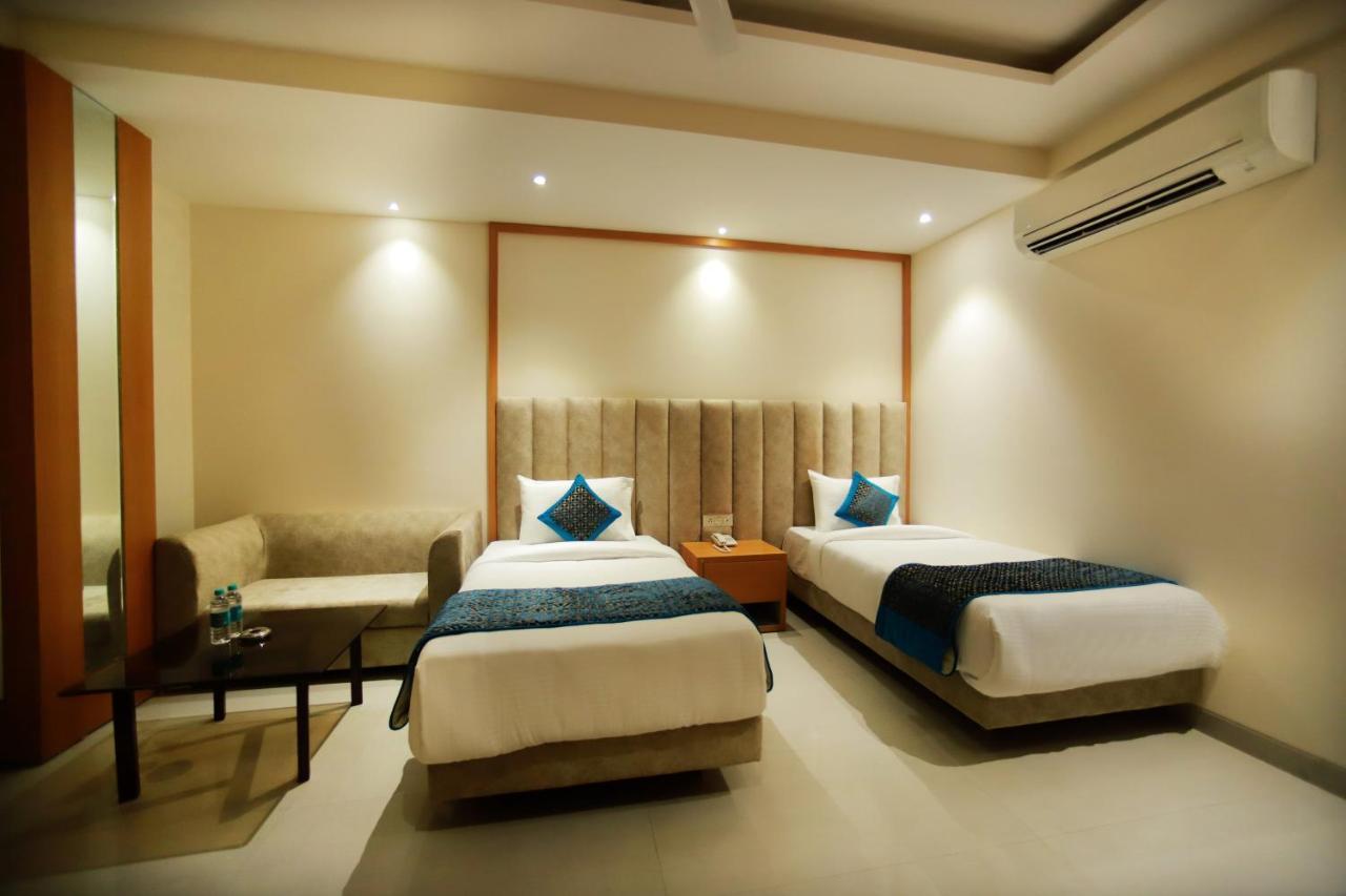 Hotel Stanley By Foxi Group- Near Delhi International Airport Нью-Дели Экстерьер фото