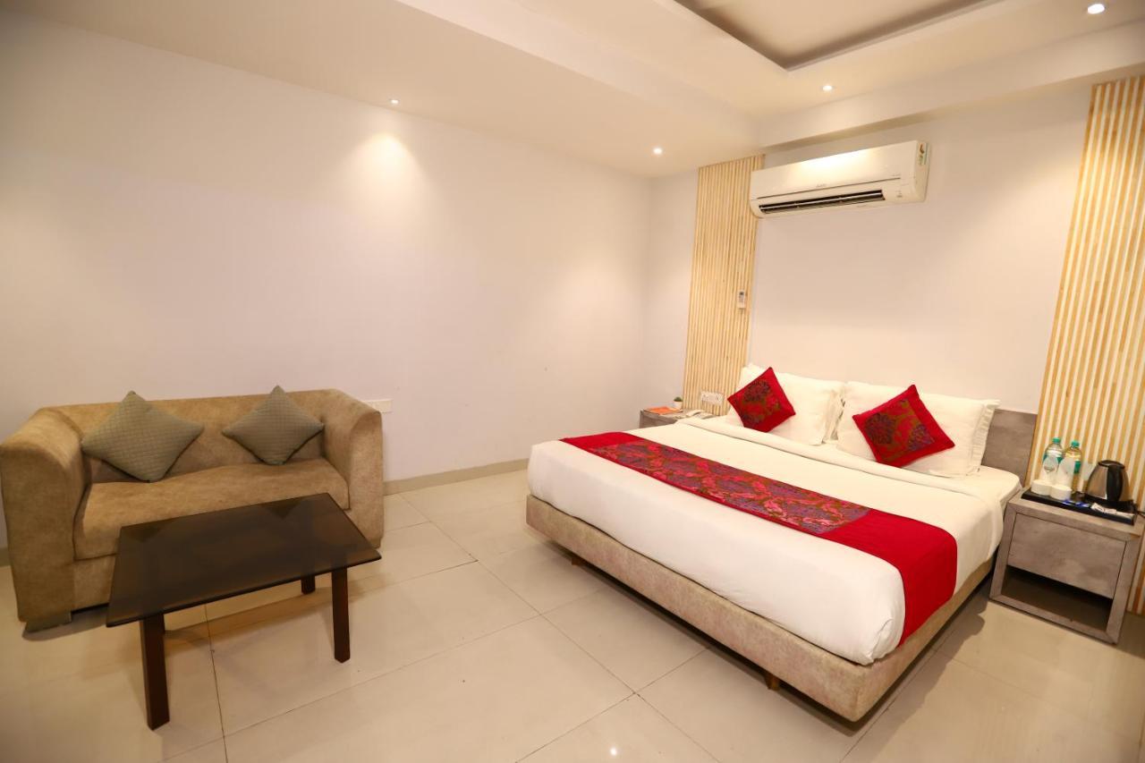 Hotel Stanley By Foxi Group- Near Delhi International Airport Нью-Дели Экстерьер фото