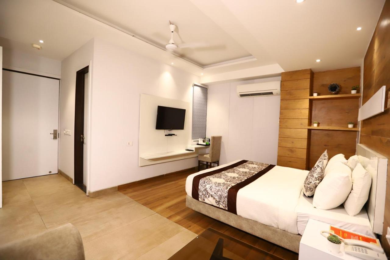 Hotel Stanley By Foxi Group- Near Delhi International Airport Нью-Дели Экстерьер фото